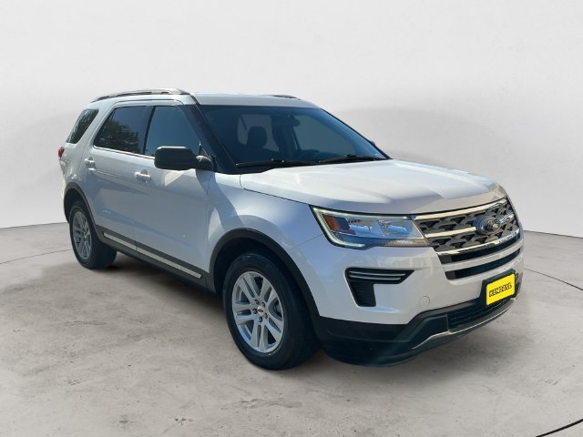 Used 2018 White Ford XLT image 3