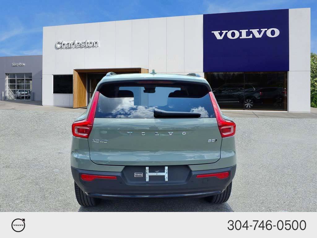 Certified Used 2025 Sage Green Metallic Volvo Ultra Dark Theme image 4