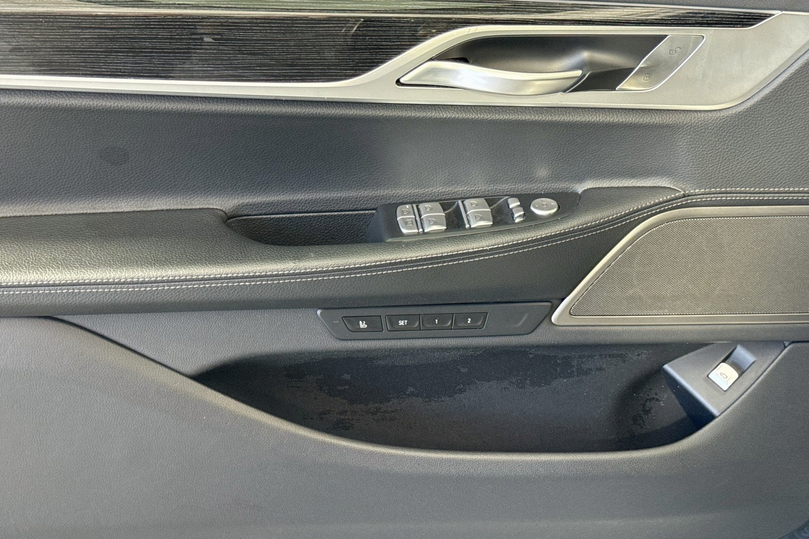 Used 2021 Dravit Grey Metallic BMW 740i image 16