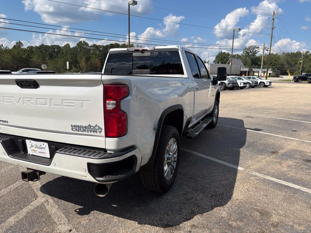 Used 2020 IRIDESCENT PEARL TRICOAT Chevrolet High Country image 5