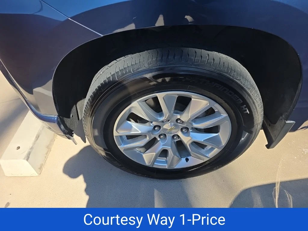 Used 2021 Blue Chevrolet Custom image 10