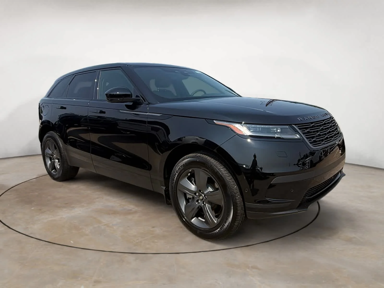 New 2026 Santorini Black Land Rover S image 7