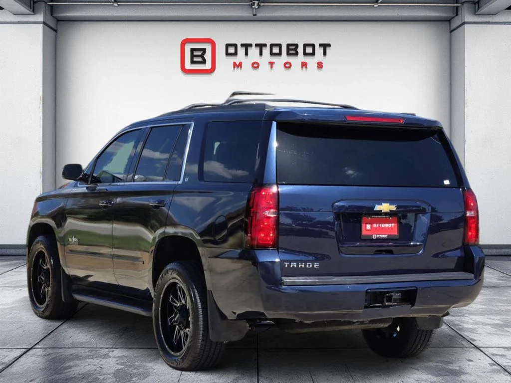 Used 2020 Blue Chevrolet LT image 3