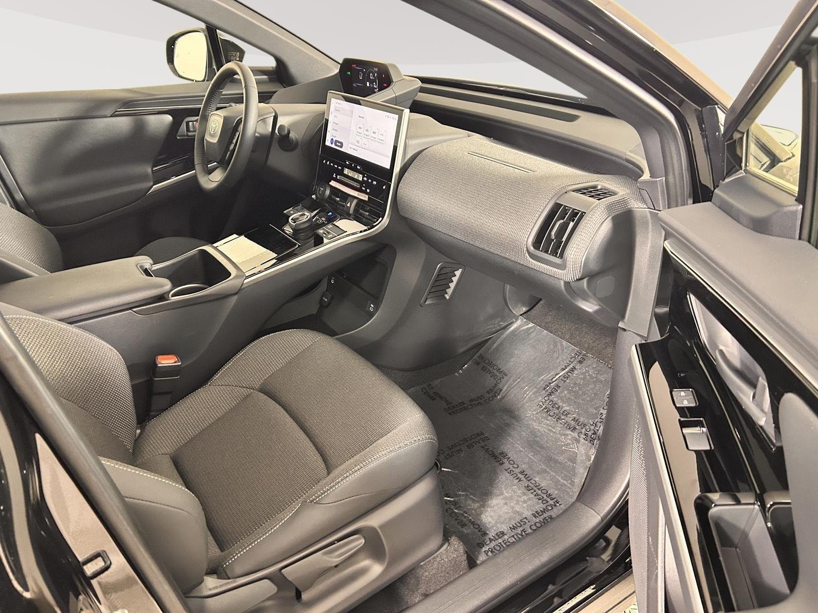 2025 Toyota bZ4X XLE - Photo 22