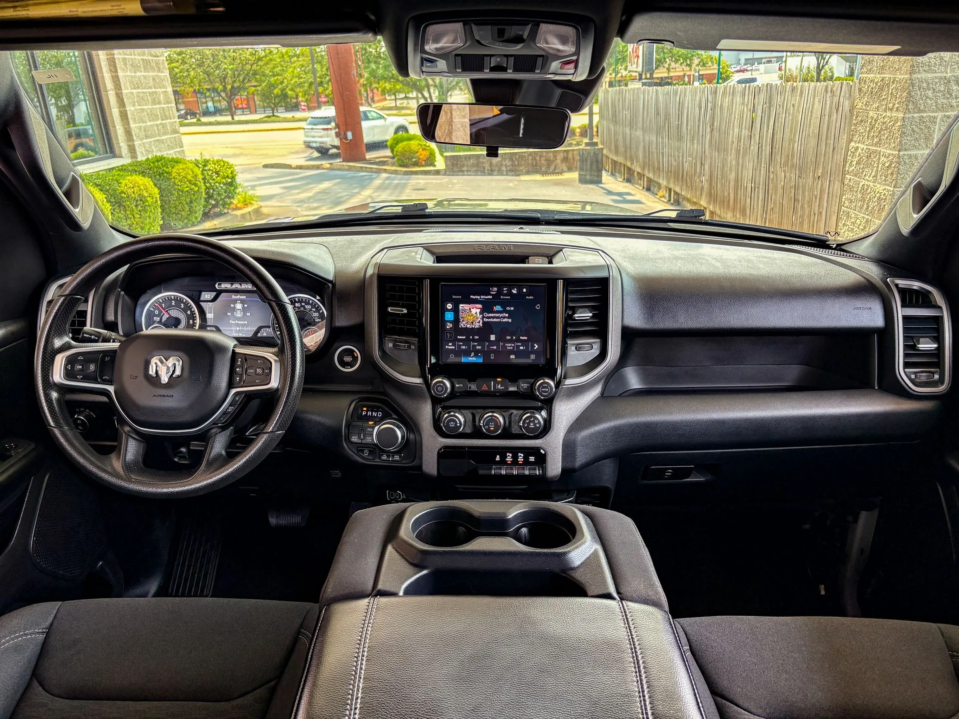 Used 2025 White Ram Warlock image 32