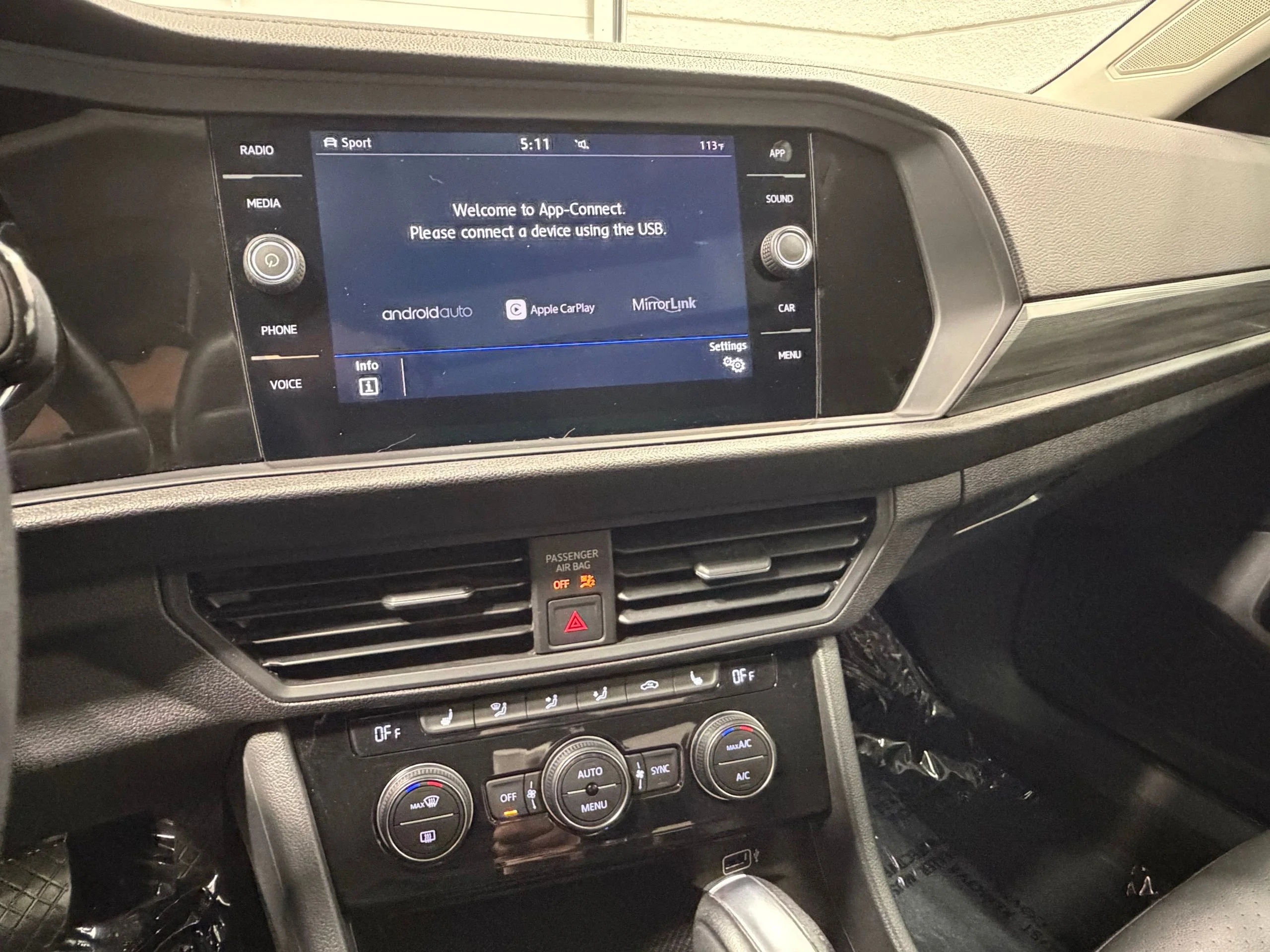 Used 2019 Silver Volkswagen SEL image 41