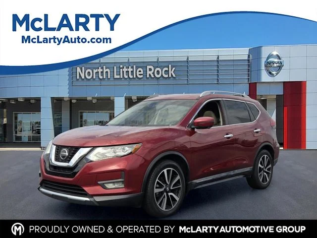 Used 2020 Red Nissan SL image 1