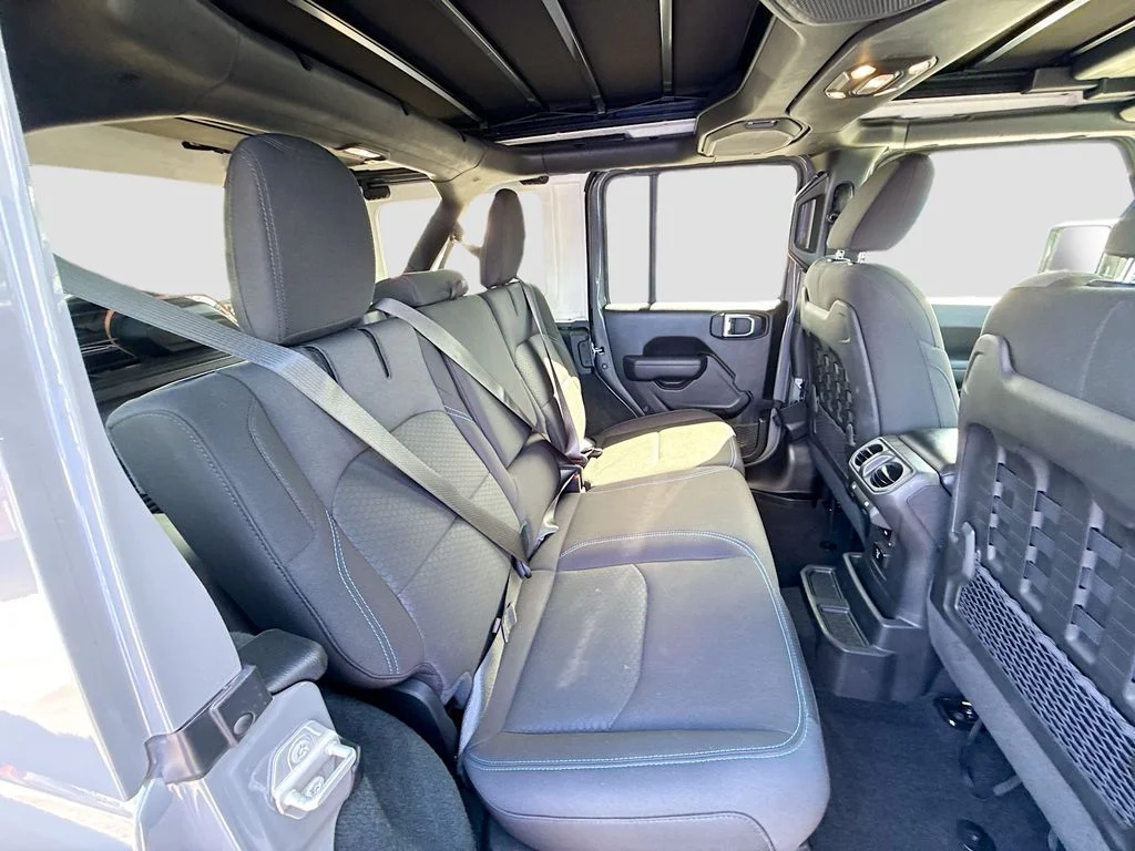Used 2022 Gray Jeep Unlimited Rubicon 4xe image 32