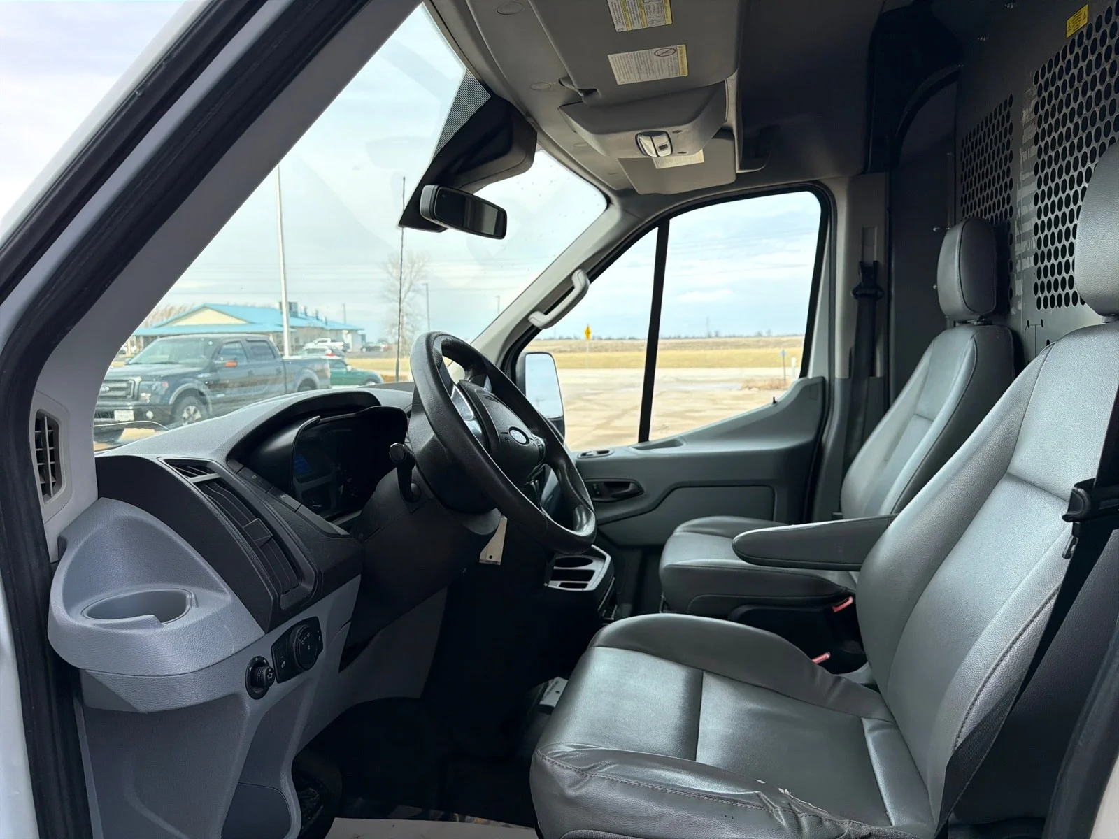 Used 2015 Oxford White Ford  image 14