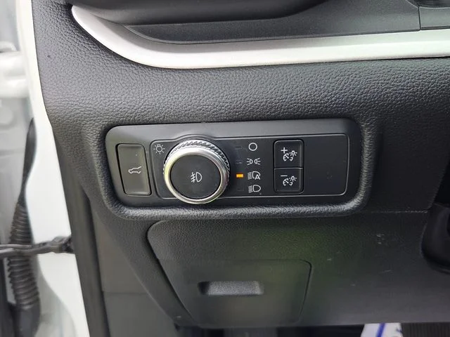 Used 2020 White Ford XLT image 26