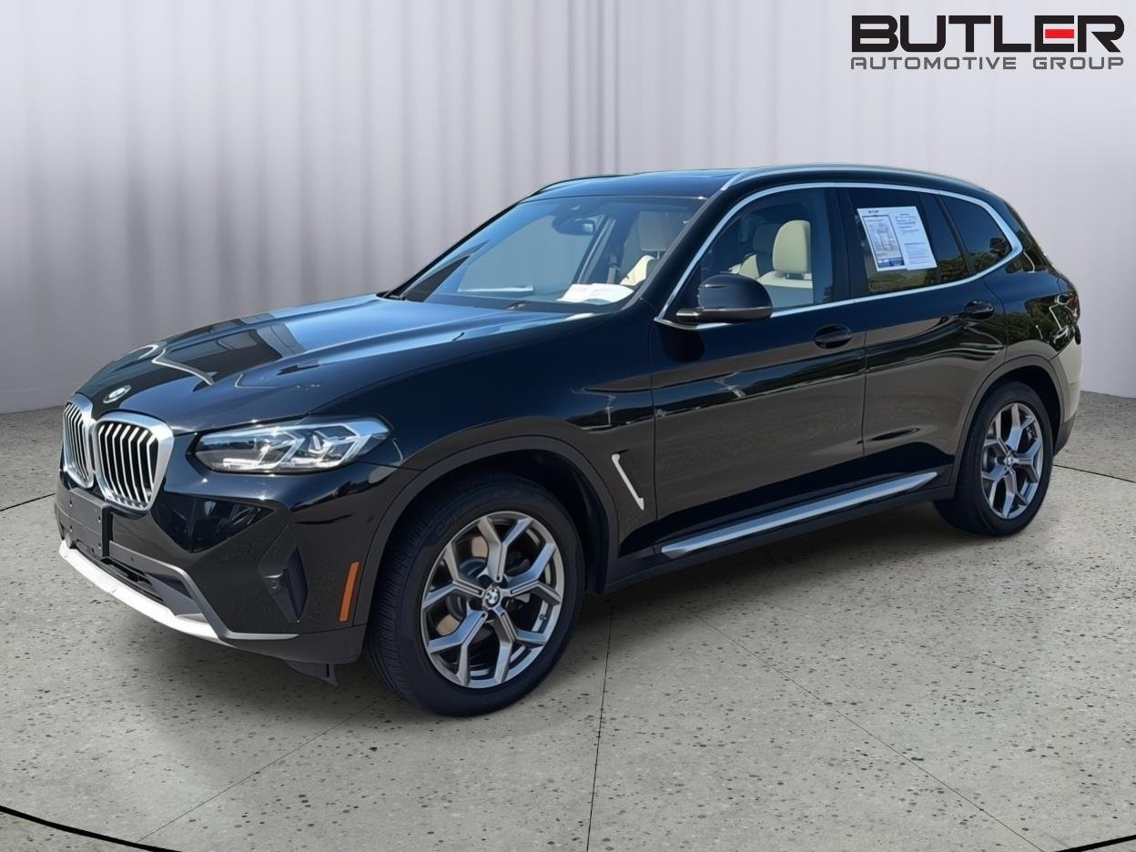 Used 2022 Jet Black BMW xDrive30i image 2
