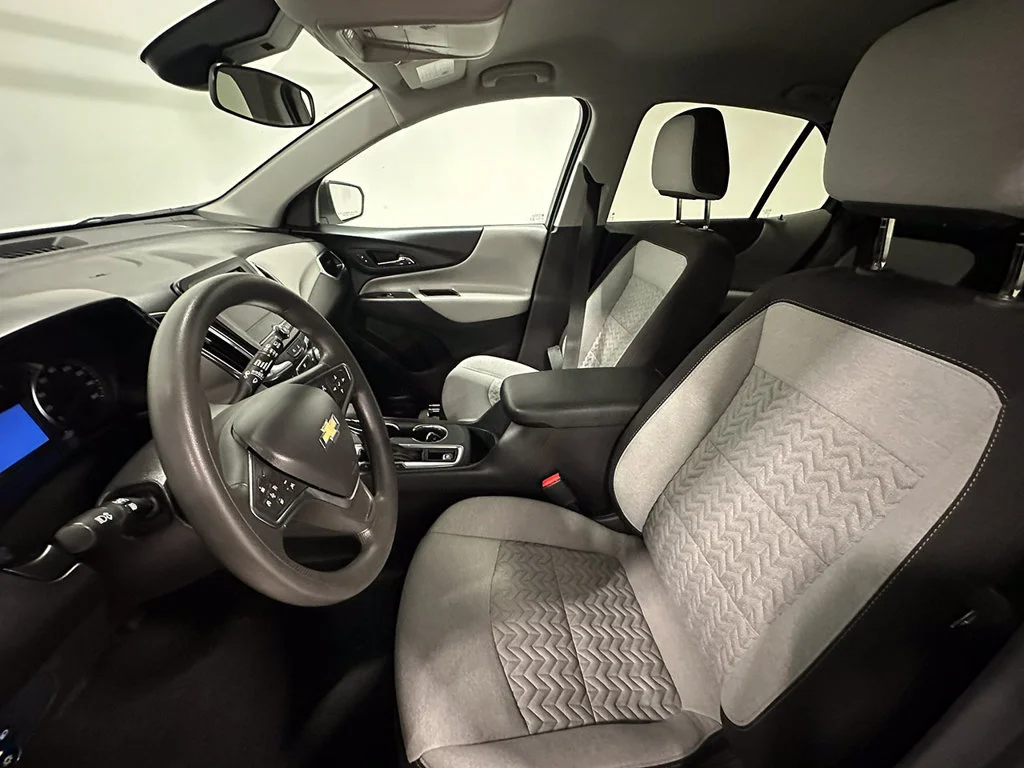 Used 2024 Summit White Chevrolet LS image 3