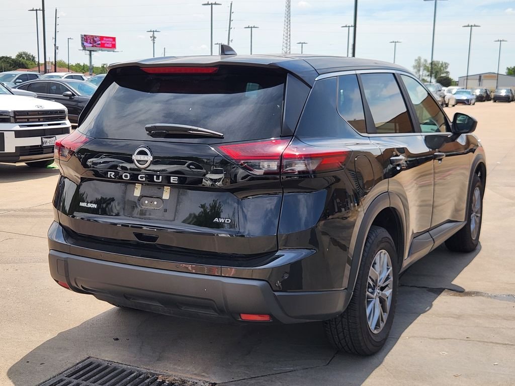 Used 2025 Super Black Nissan S image 8