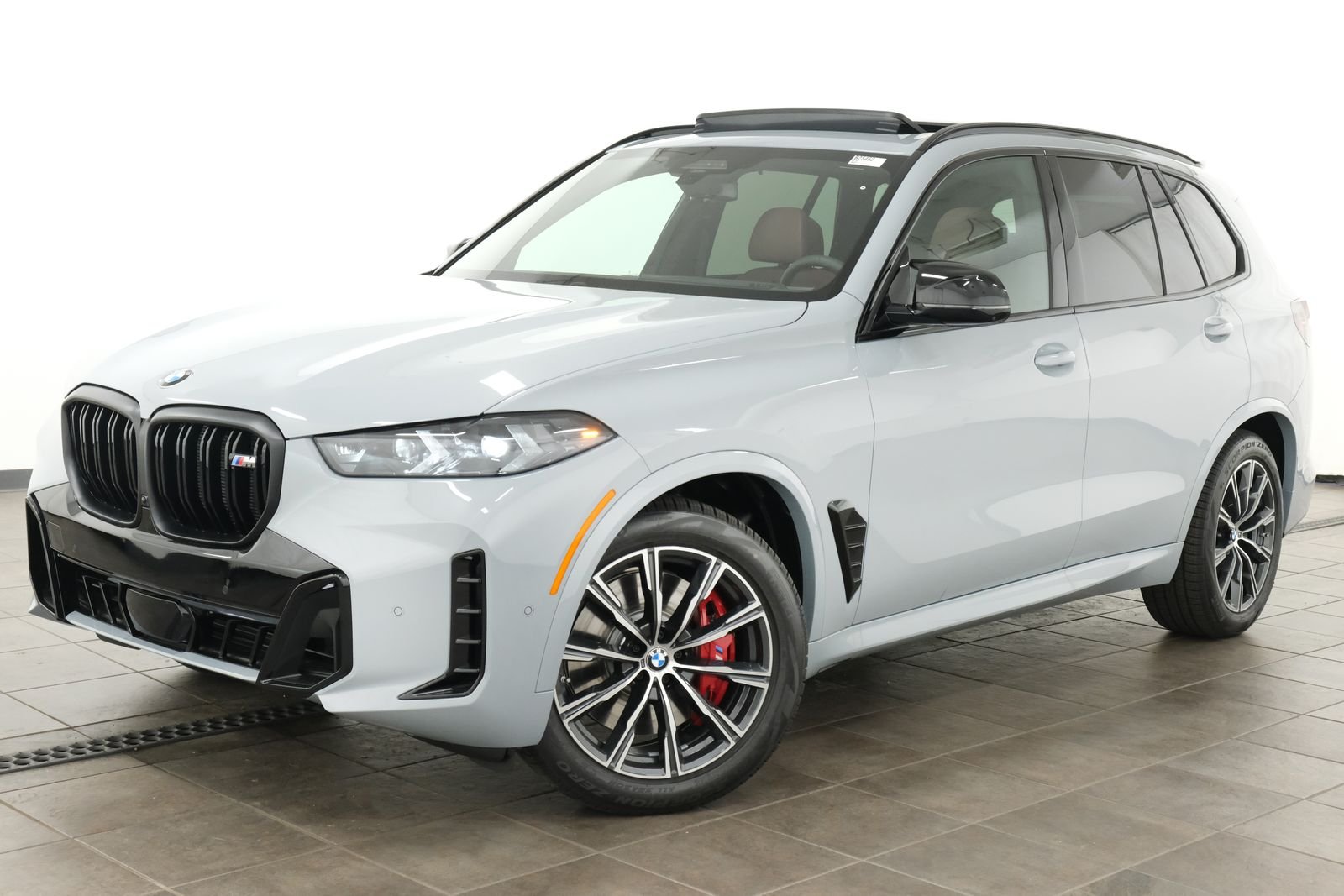 2026 BMW X5 M60i's photo
