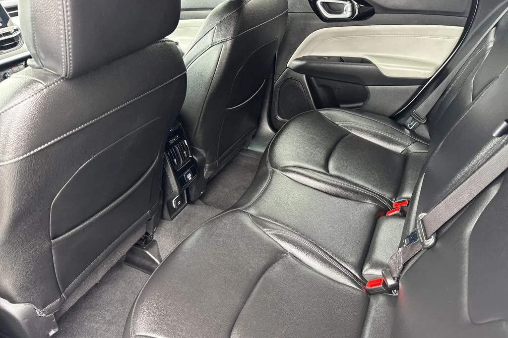 Used 2025 Silver Jeep Limited image 15