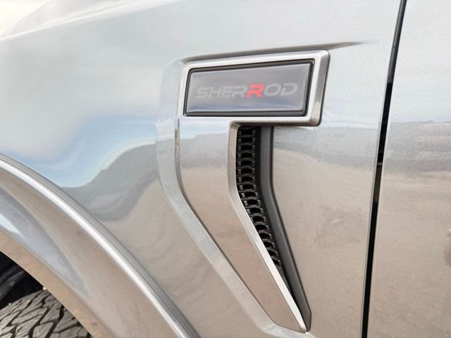 New 2026 Carbonized Gray Metallic Ford XLT image 15