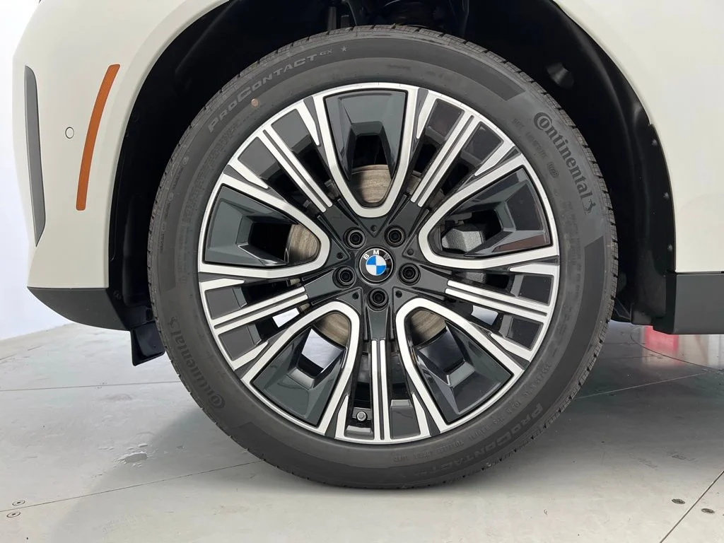 New 2026 Alpine White BMW 30 xDrive image 21