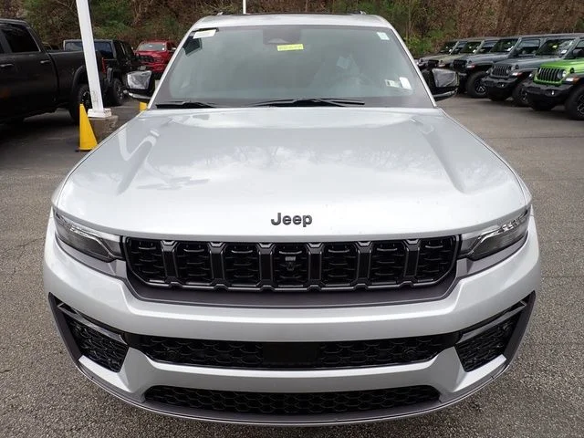 New 2026 Silver Jeep Limited image 10