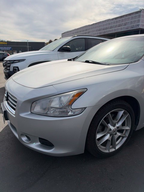 Used 2014 Silver Nissan 3.5 S image 9