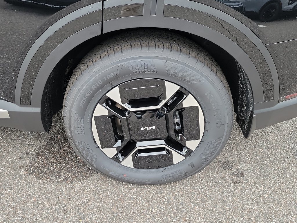 New 2027 Ebony Black Kia EX image 37