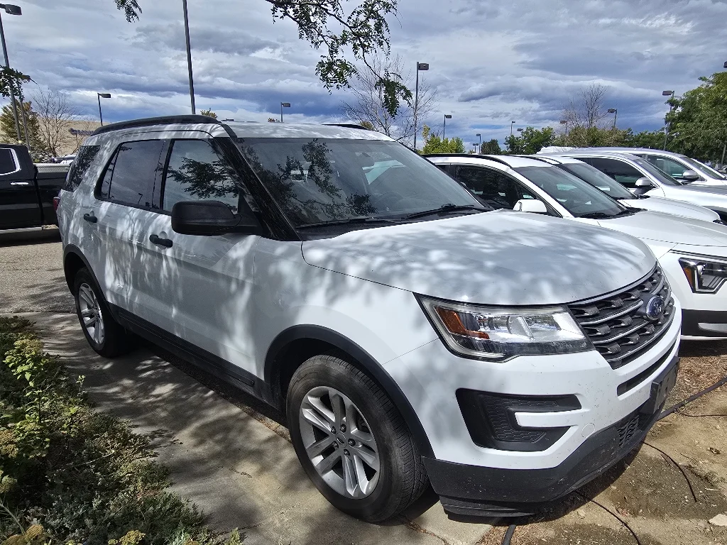 Used 2017 Oxford White Ford Base image 8