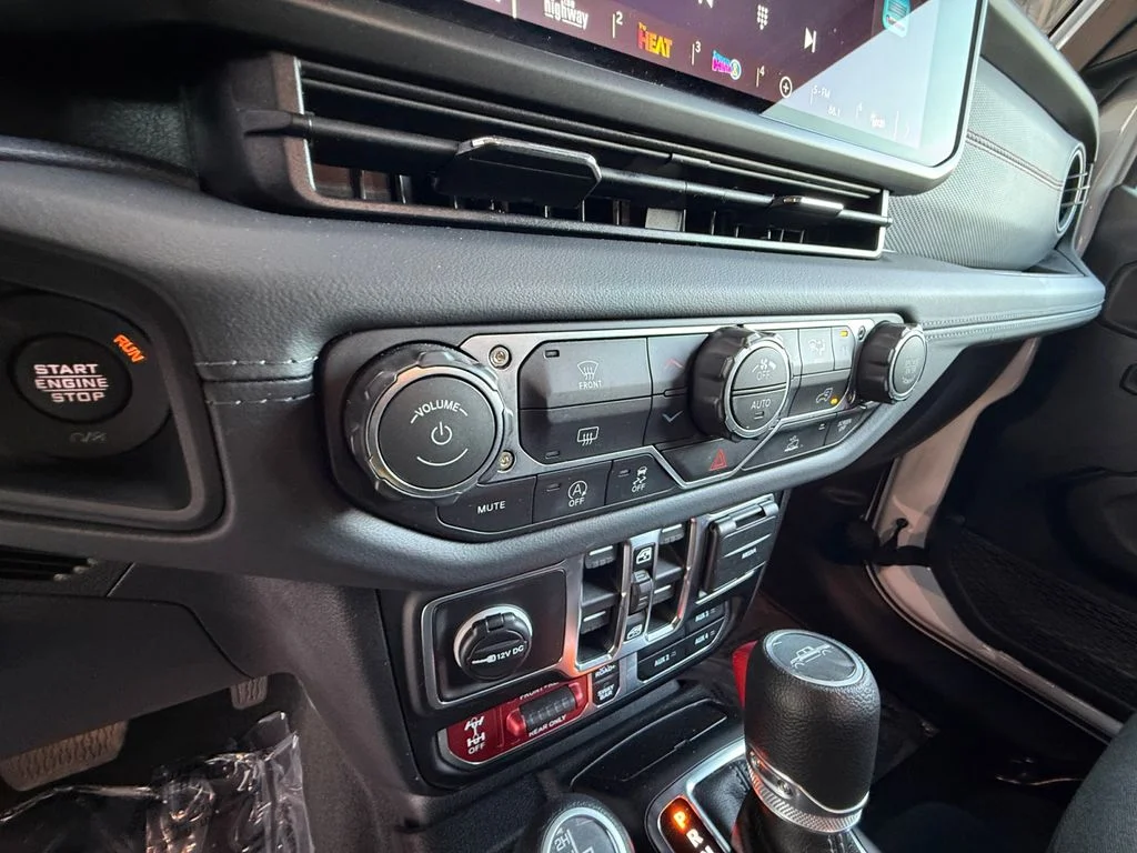 Used 2026 White Jeep Rubicon image 23