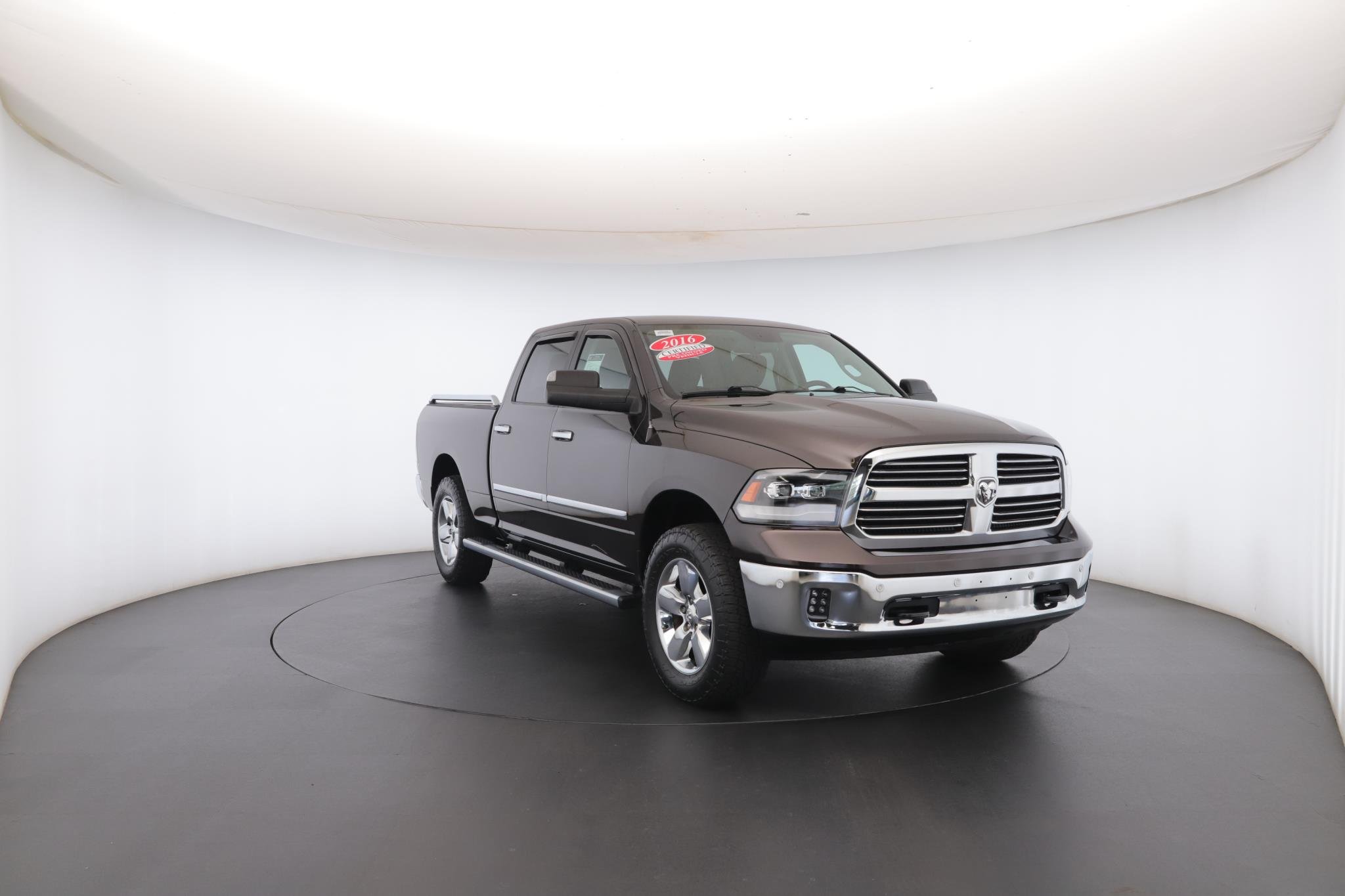 Used 2016 Luxury Brown Pearlcoat Ram 4WD Crew Cab 149 Big Horn image 38