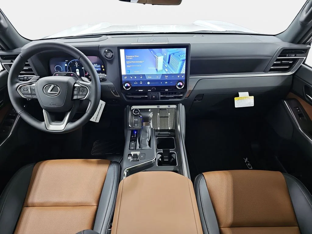 New 2026 Eminent White Pearl Lexus LUXURY PLUS image 9