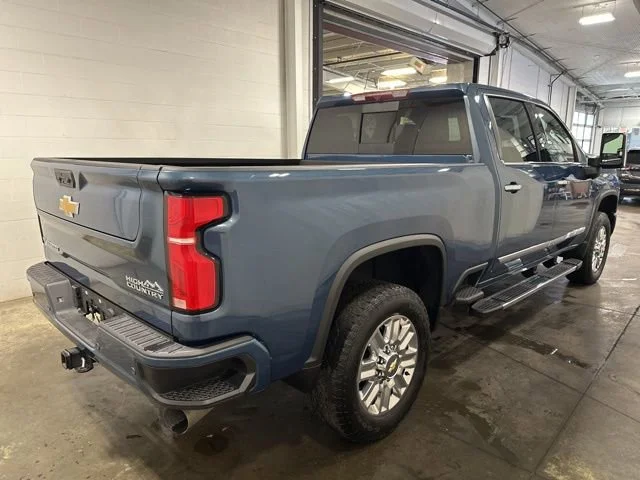 Used 2025 Lakeshore Blue Metallic Chevrolet High Country image 5