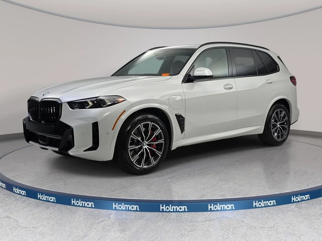 2026 BMW X5 xDrive50e's photo