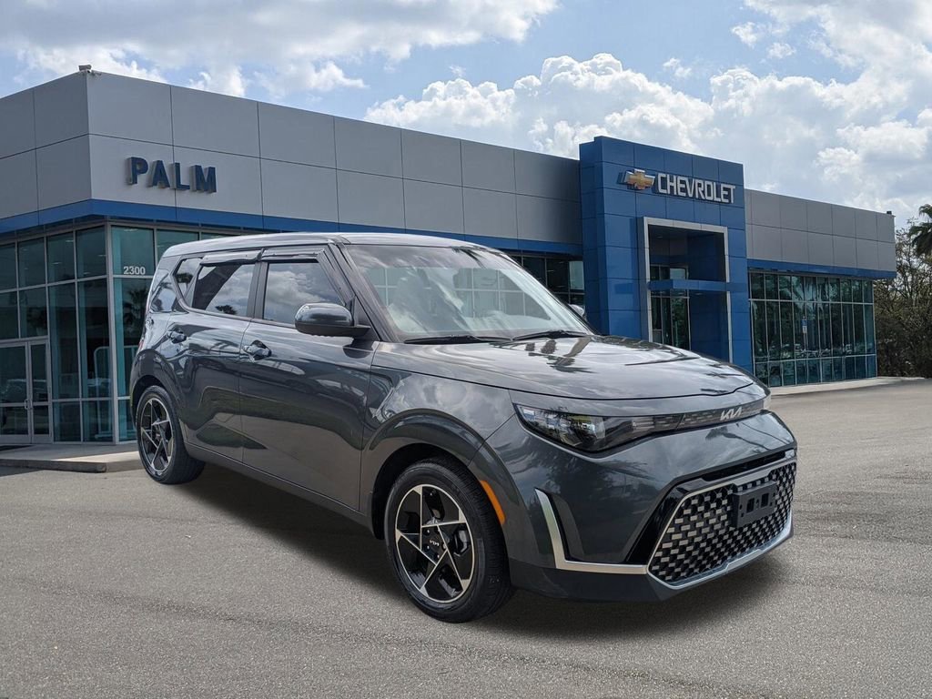 2023 Kia Soul 2.0L EX 6 IVT's photo