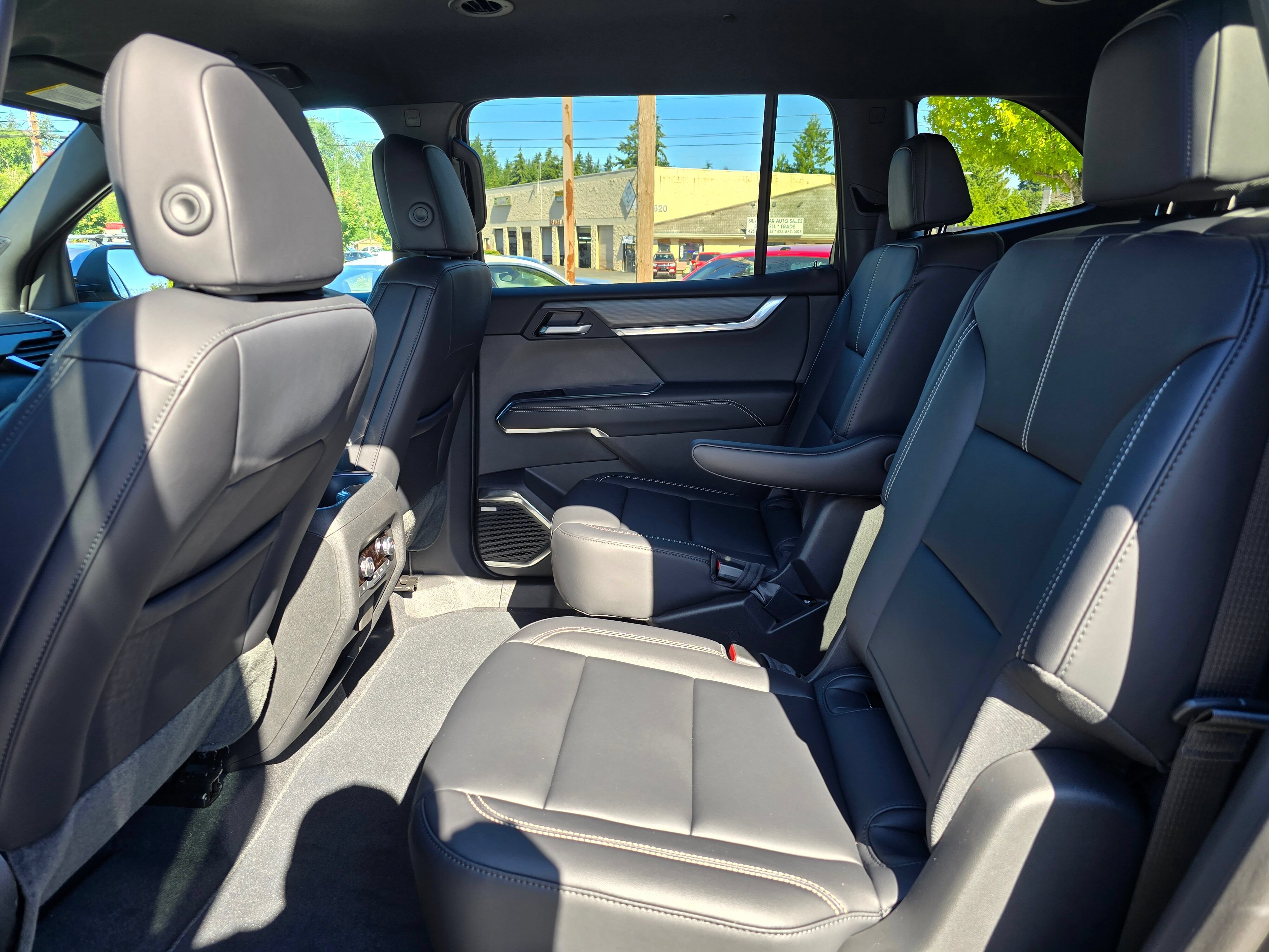 2026 GMC Acadia Elevation - Photo 16