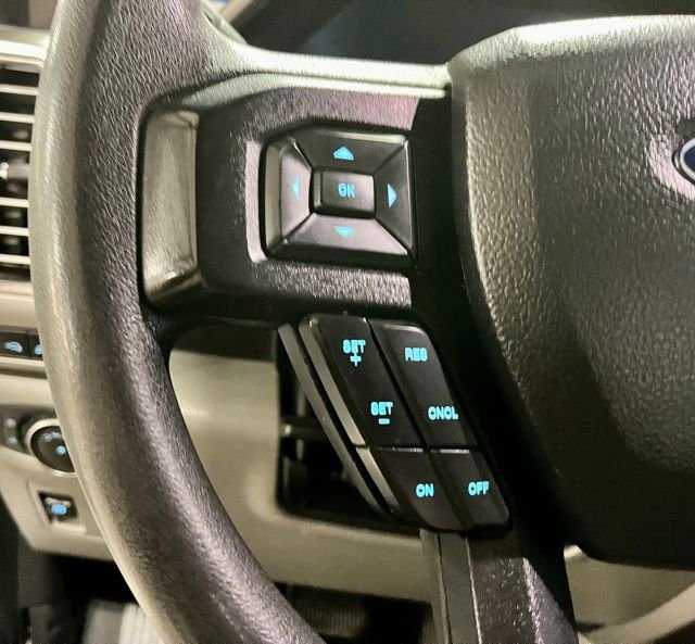 Used 2020 White Ford Lariat image 19