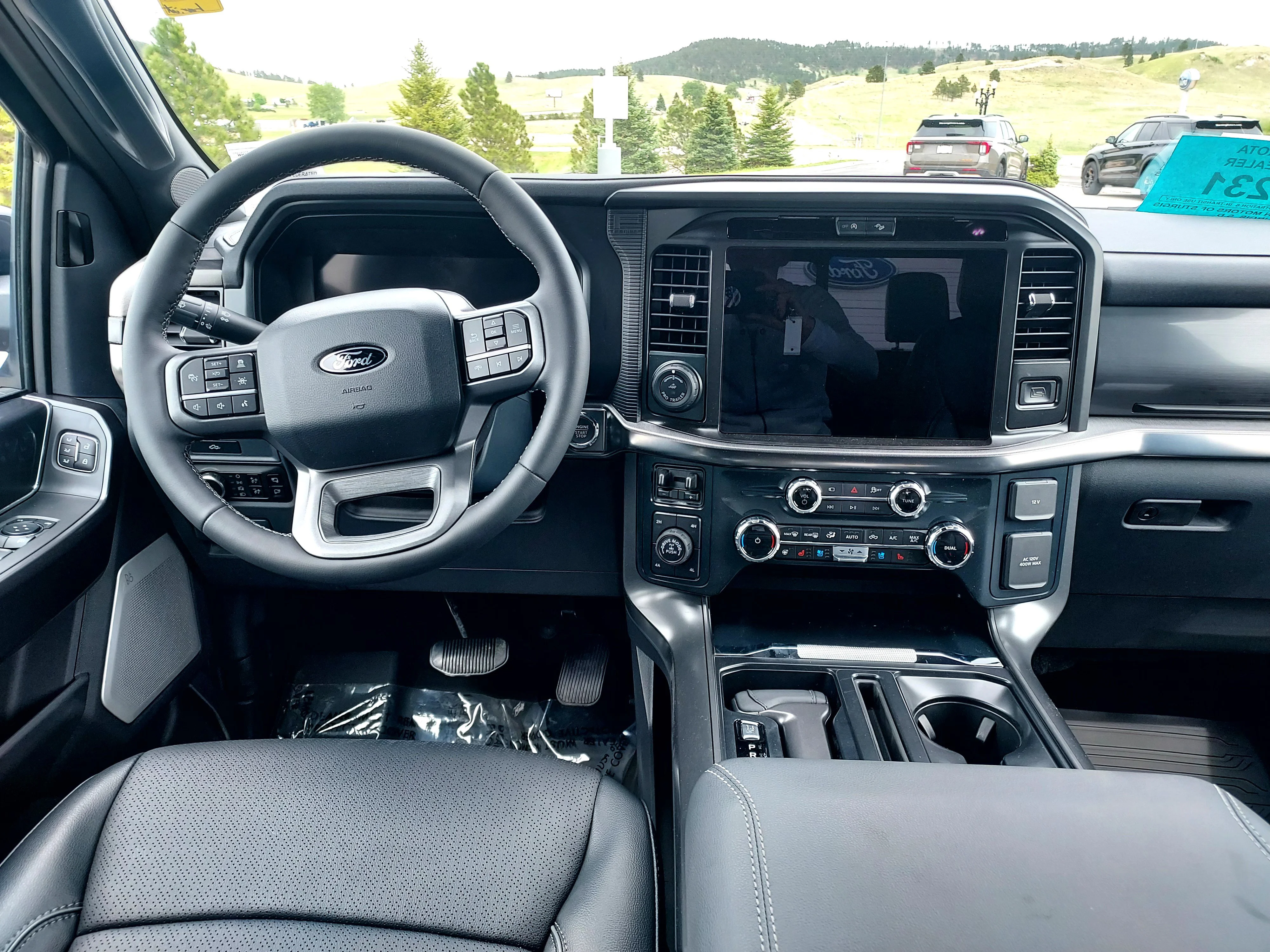 New 2026 Agate Black Metallic Ford LARIAT image 31