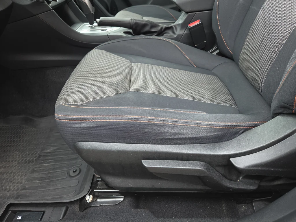 Used 2019 Silver Subaru 2.0i Premium image 15