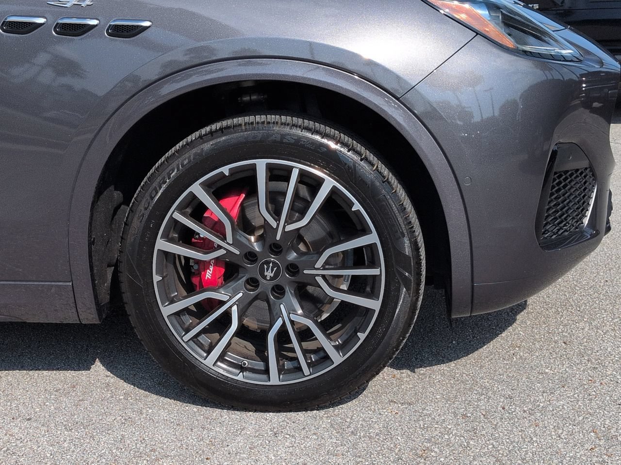 Used 2023 Gray Maserati GT image 10