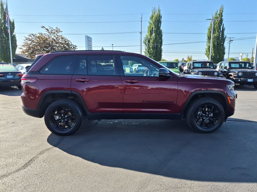 Used 2025 Red Jeep Altitude image 7