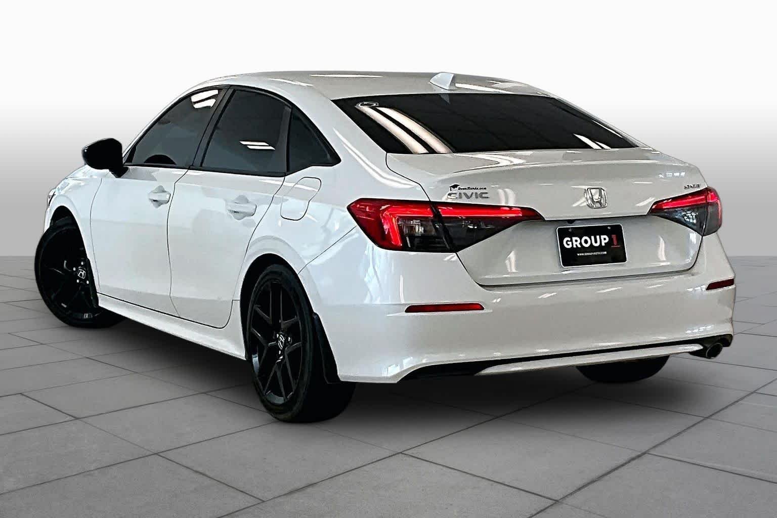 Used 2022 Platinum White Pearl Honda Sport image 11