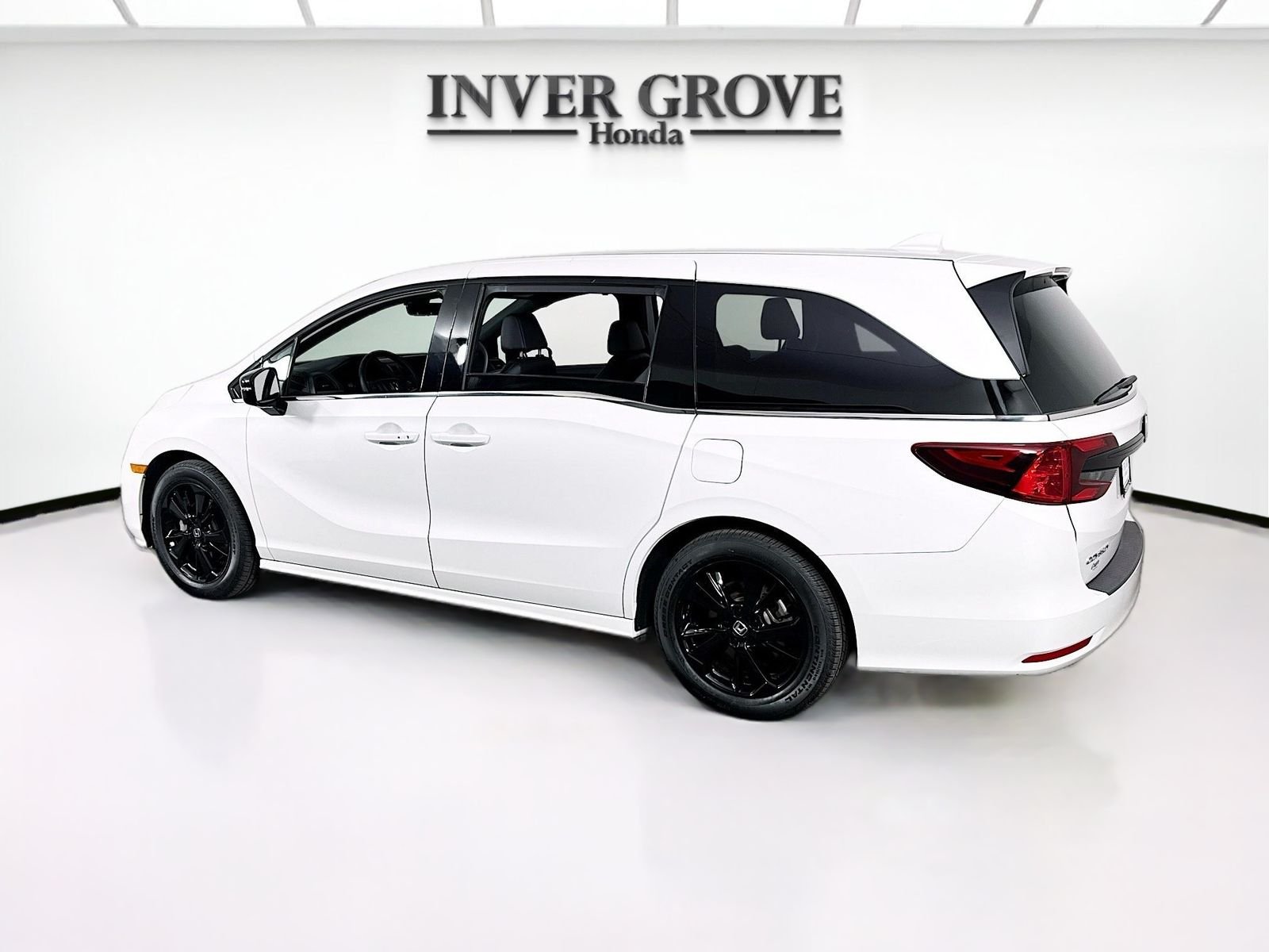 Used 2024 Platinum White Pearl Honda Sport image 7