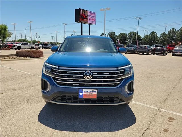 Used 2025 Mountain Lake Blue Metallic Volkswagen 2.0T SEL All-Wheel Drive 4MOTION image 7