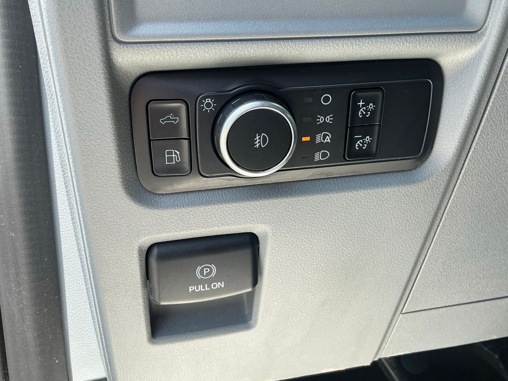 Used 2025 Black Ford XLT image 29