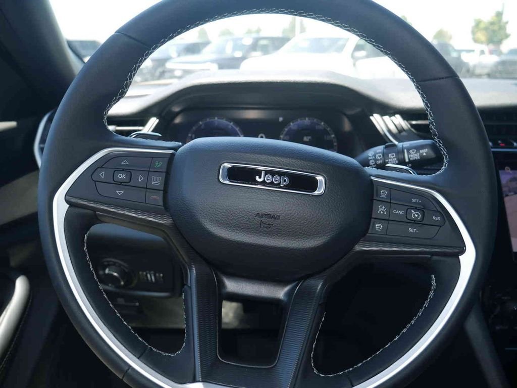 New 2026 Bright White Clearcoat Jeep Laredo X image 34