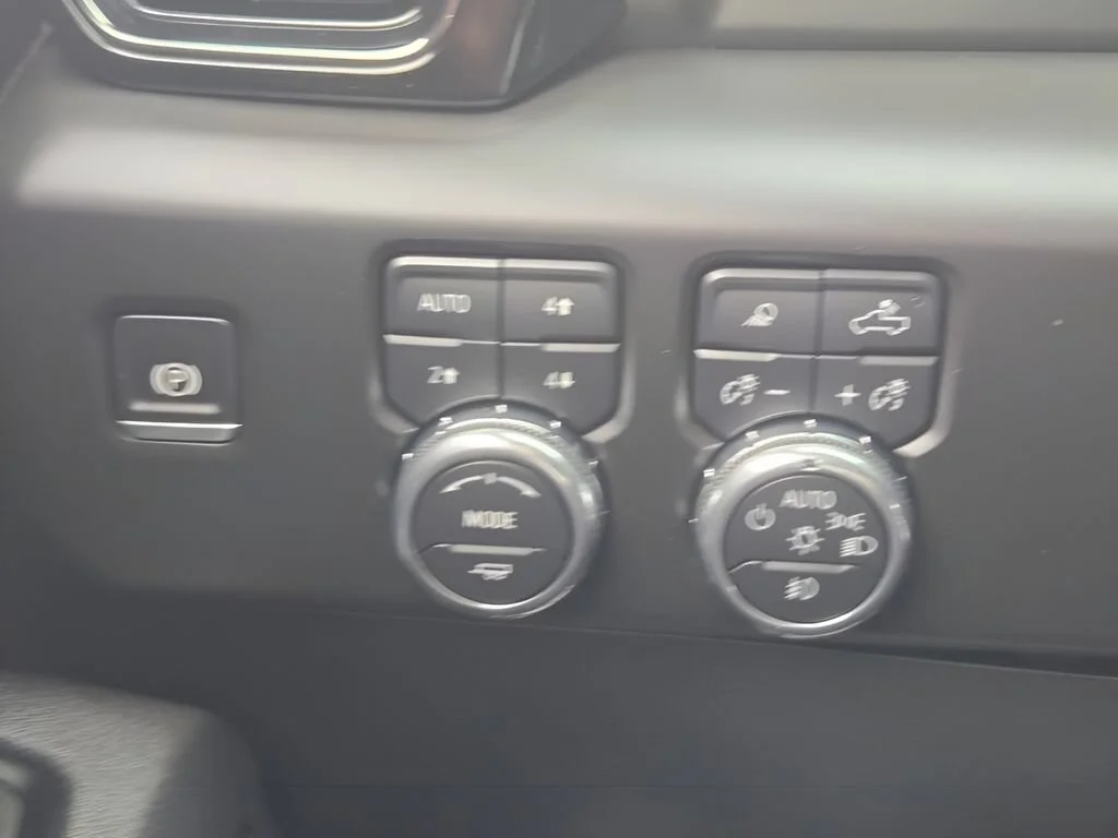 Certified Used 2025 Summit White GMC AT4 image 24