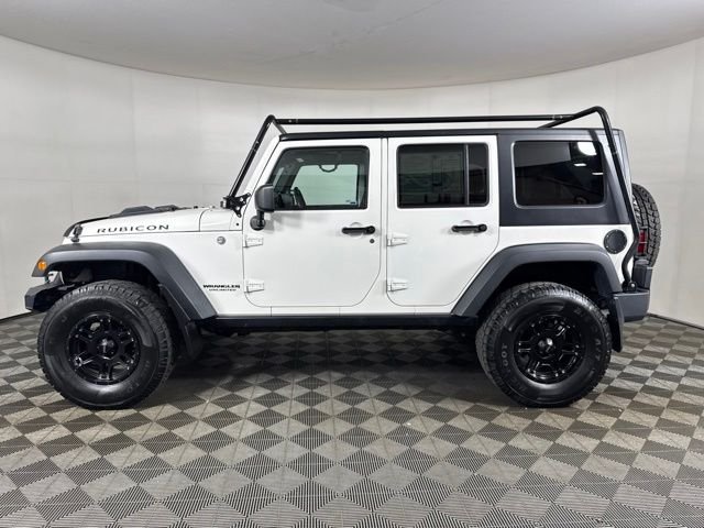 Used 2010 White Jeep Unlimited Rubicon image 7
