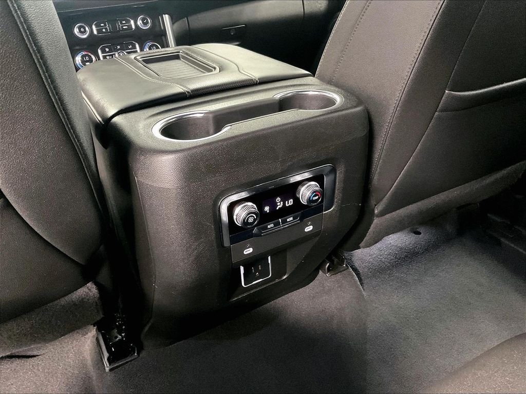 Used 2023 White GMC SLT image 29