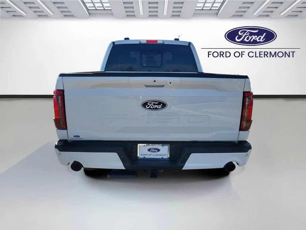New 2026 Oxford White Ford XLT image 4