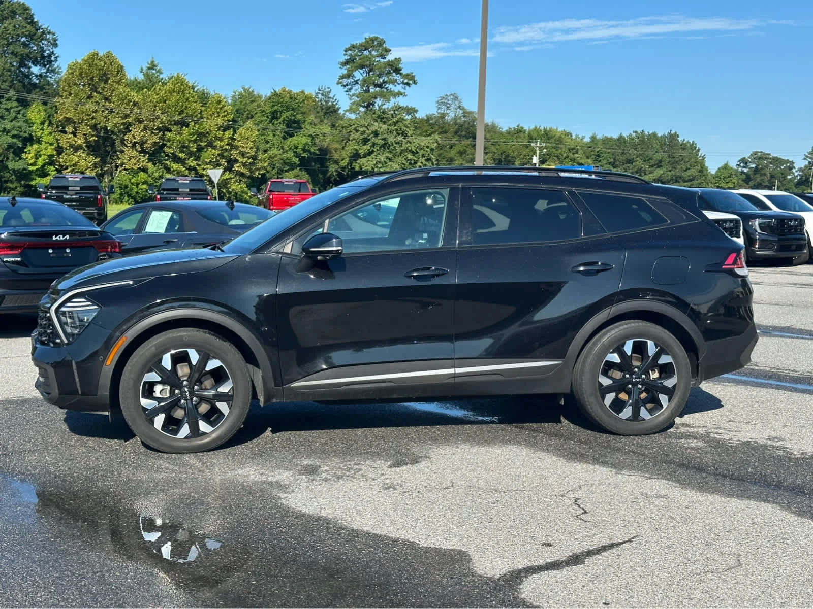 Used 2023 Fusion Black Kia X-Line Prestige image 10