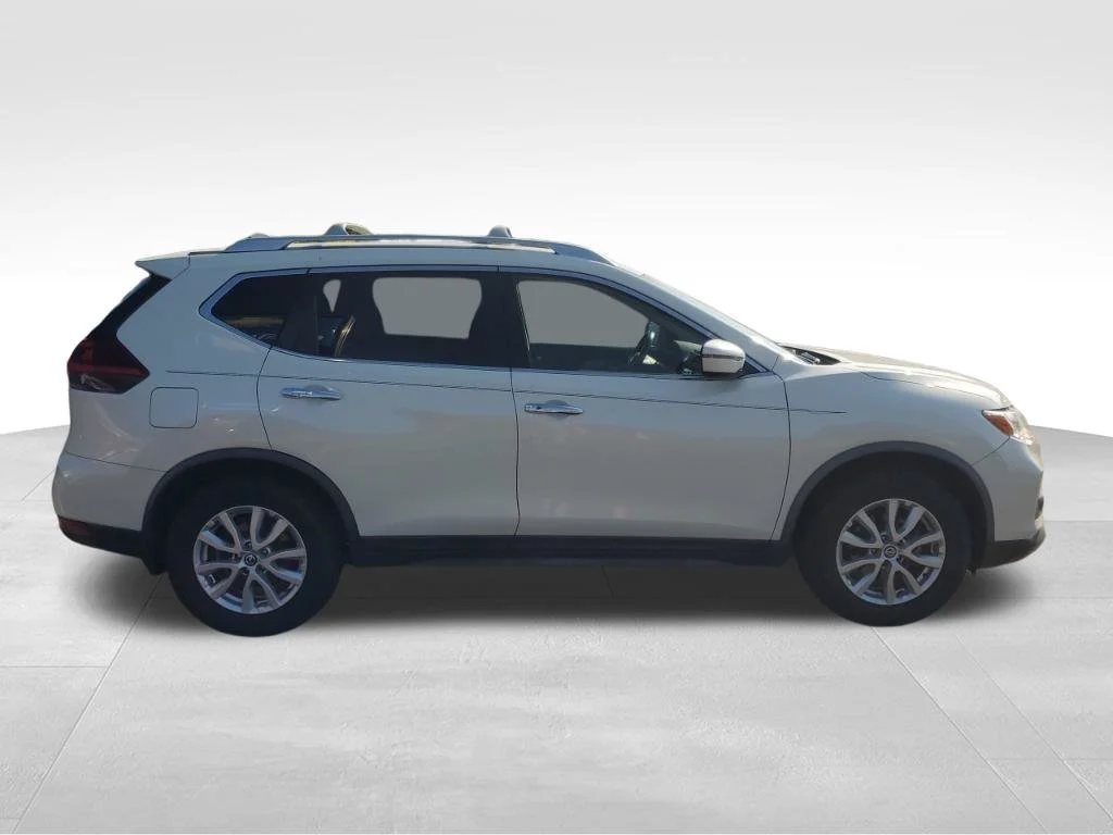 Used 2020 White Nissan SV image 7