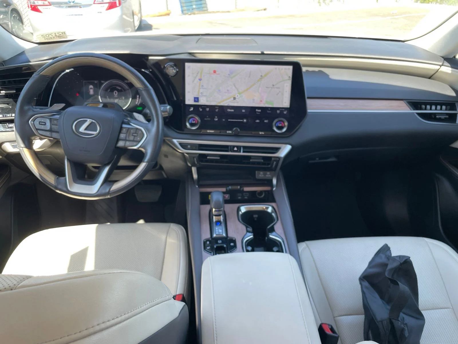 Used 2023 White Pearl Lexus 350h Premium image 11