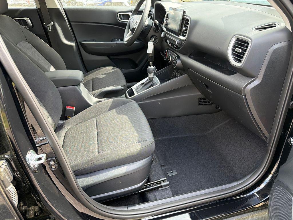 New 2026 Black Hyundai SE image 13